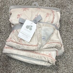 JUST BORN Pink and Cream Floral Blanket in minky soft fabric